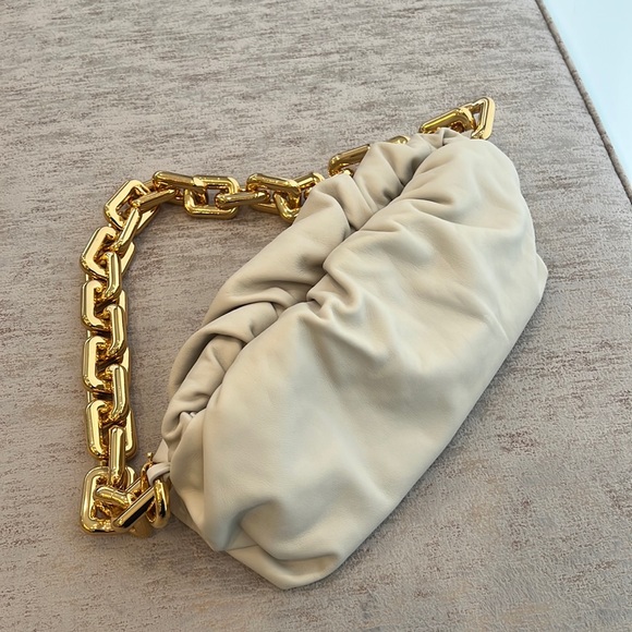 Bottega veneta chain pouch Shoulder Bags